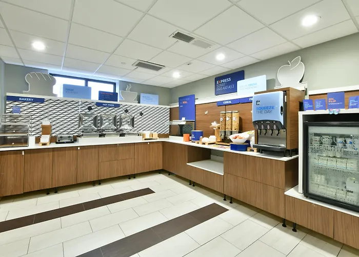 Holiday Inn Express Staten Island West, An Ihg Hotel